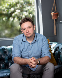James-so-mark-300px